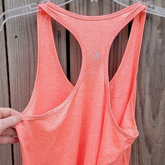 Work out Racer Back Tank - Picture 3 of 4